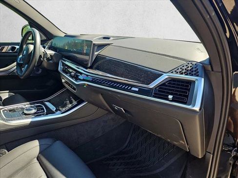 Used 2025 BMW X5 M60i w/ Executive Package image 21