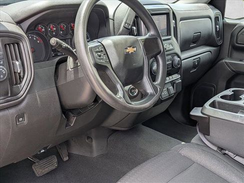 Used 2022 Chevrolet Silverado 1500 Custom RWD image 9