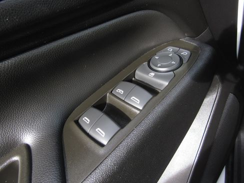 Used 2023 Chevrolet Equinox LT image 21