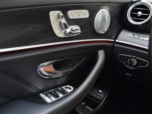 Used 2019 Mercedes-Benz E 53 AMG 4MATIC Sedan image 23