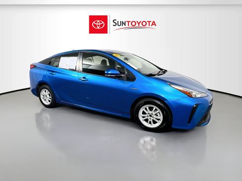 Used 2022 Toyota Prius LE FWD image 1