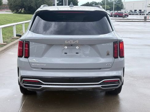 Used 2023 Kia Sorento SX AWD/4WD image 5