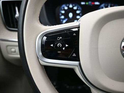 Used 2021 Volvo XC60 T5 Inscription w/ Protection Package FWD image 20