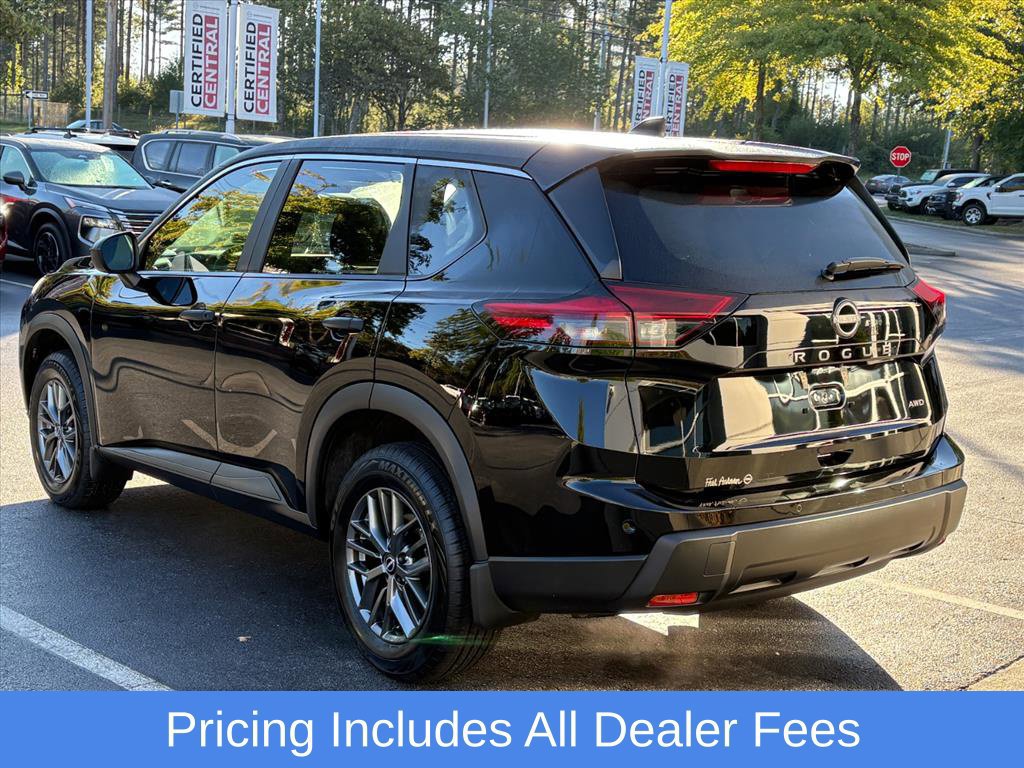 Used 2025 Nissan Rogue S AWD/4WD image 6