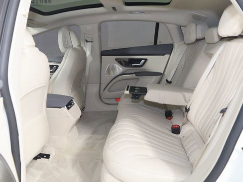 Used 2022 Mercedes-Benz EQS 450+ Sedan image 55