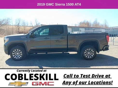 Used 2019 GMC Sierra 1500 AT4 w/ AT4 Premium Package AWD/4WD image 8