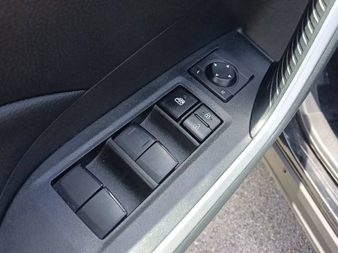 Used 2025 Toyota RAV4 LE AWD/4WD image 12