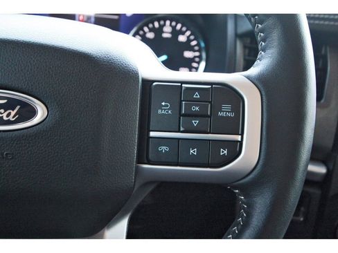 Certified 2024 Ford Expedition XLT image 19