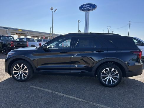 New 2026 Ford Explorer ST-Line image 4