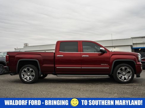 Used 2017 GMC Sierra 1500 Denali w/ Denali Ultimate Package image 3