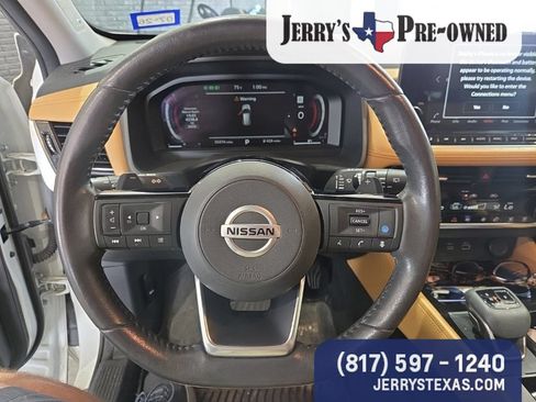 Used 2021 Nissan Rogue Platinum AWD/4WD image 14