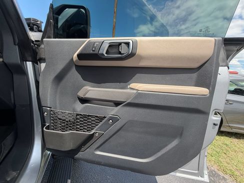 Used 2022 Ford Bronco Wildtrak AWD/4WD image 19