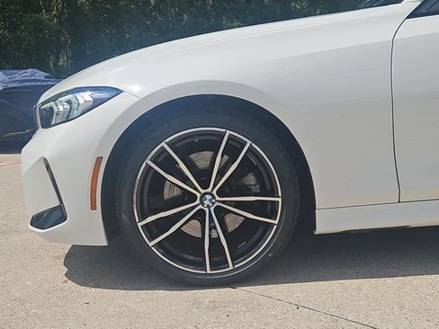Certified 2023 BMW 330i Sedan w/ M Sport Package RWD image 21