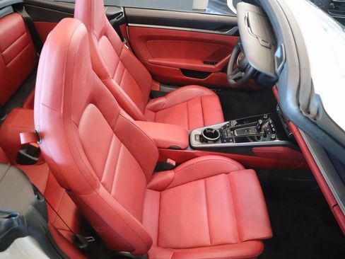 Used 2020 Porsche 911 Carrera S image 13