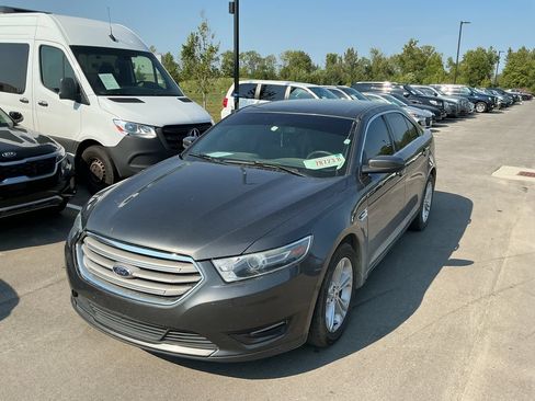 Used 2017 Ford Taurus SEL FWD image 2