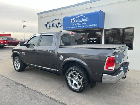 Used 2015 RAM 1500 Laramie w/ Convenience Group image 7