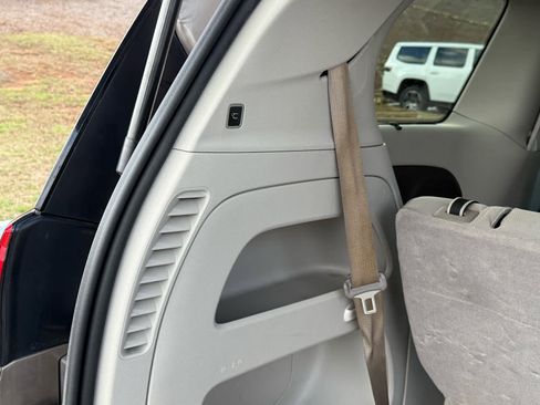 Used 2017 Chrysler Pacifica Touring Plus w/ Tire & Wheel Group image 26