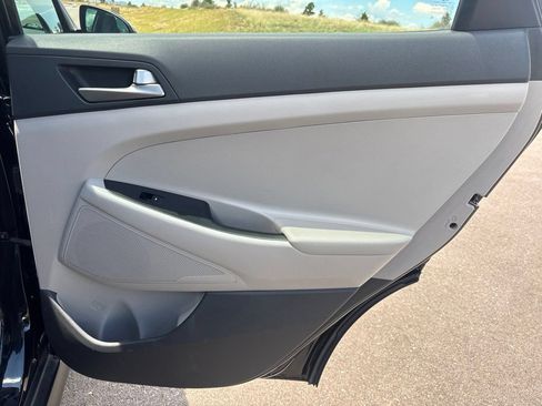 Used 2018 Hyundai Tucson SE AWD/4WD image 17