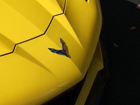 Used 2025 Chevrolet Corvette Z06 w/ Chrome Exterior Badge Package image 2