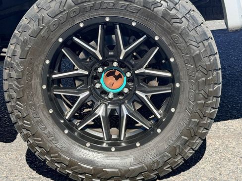 Used 2016 Ford F150 Platinum w/ Equipment Group 701A Luxury image 45