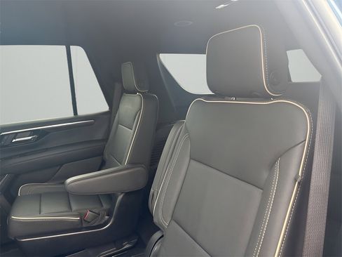 Used 2025 Chevrolet Tahoe Premier image 13