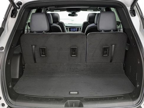 Used 2023 Buick Enclave Essence w/ Experience Buick Package AWD/4WD image 18