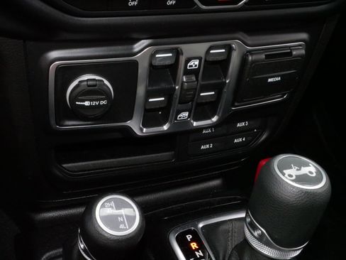 Used 2020 Jeep Wrangler Unlimited Sport image 31