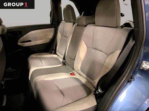 Used 2025 Subaru Forester Premium AWD/4WD image 21