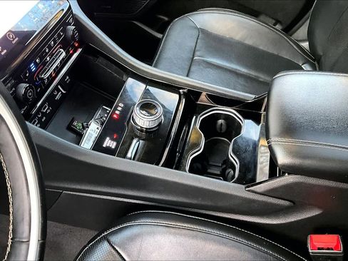 Used 2022 Jeep Grand Cherokee L Limited w/ Luxury Tech Group II image 15