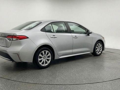 Used 2025 Toyota Corolla LE image 9