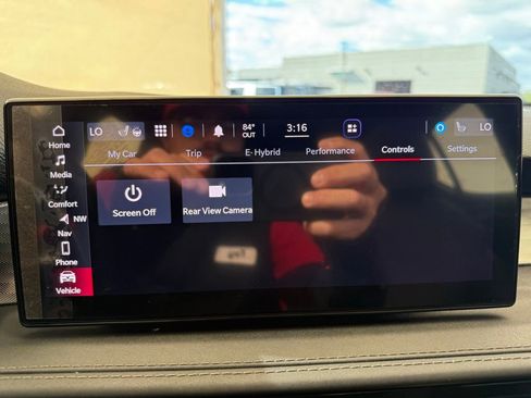 Used 2024 Alfa Romeo Tonale Ti w/ Premium Interior Package image 42