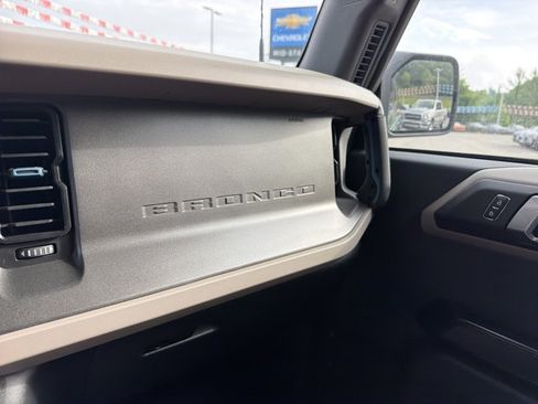 Used 2024 Ford Bronco Wildtrak AWD/4WD image 23