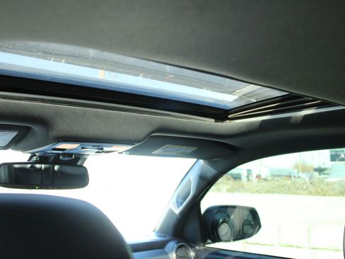 Used 2020 Toyota Tacoma TRD Sport image 35