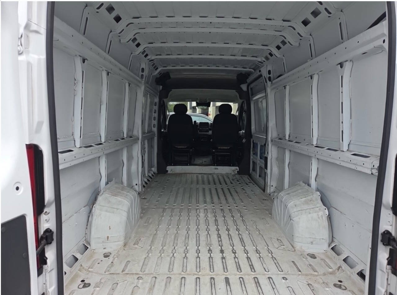 Used 2023 RAM ProMaster 3500 FWD image 9