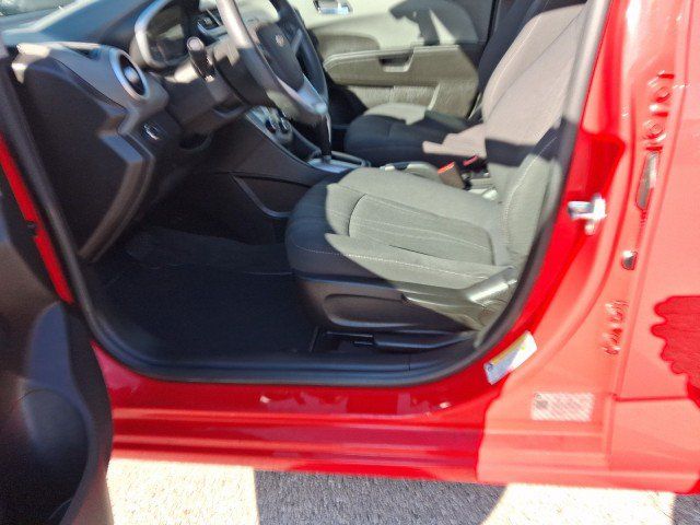 Used 2019 Chevrolet Sonic LT FWD image 9