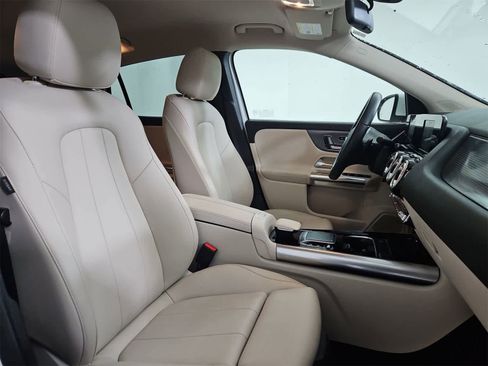 Used 2022 Mercedes-Benz GLA 250 4MATIC image 21