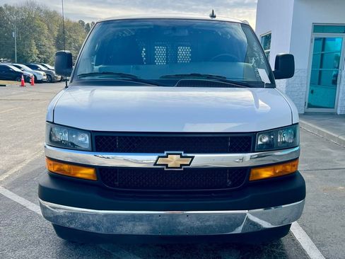 Used 2024 Chevrolet Express 2500 w/ Driver Convenience Package image 6