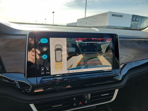 New 2026 Volkswagen Atlas SE image 18