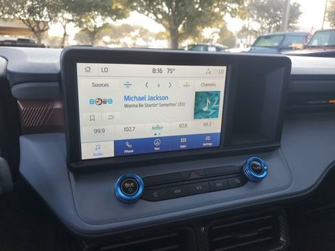 Used 2023 Ford Maverick Lariat w/ Lariat Luxury Package image 28