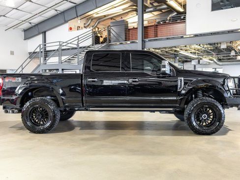 Used 2022 Ford F250 Platinum w/ FX4 Off-Road Package AWD/4WD image 7