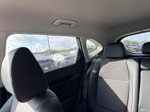 Used 2025 Kia Seltos S FWD image 30