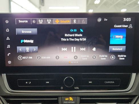 Used 2024 Nissan Altima 2.5 SV w/ SV Premium Package image 18