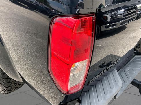 Used 2020 Nissan Frontier SV w/ Midnight Edition Floor Mats AWD/4WD image 29