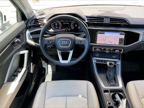 Used 2021 Audi Q3 2.0T Premium Plus w/ Premium Plus Package AWD/4WD image 4