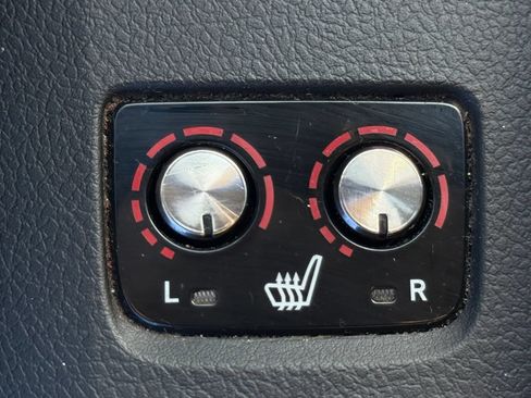 Used 2017 Toyota Avalon XLE FWD image 28