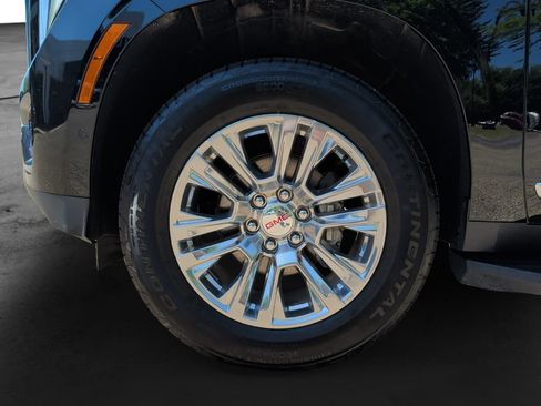 Used 2025 GMC Yukon Denali AWD/4WD image 9