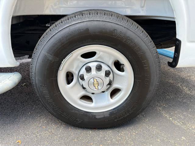 Used 2025 Chevrolet Express 2500 w/ Driver Convenience Package RWD image 12