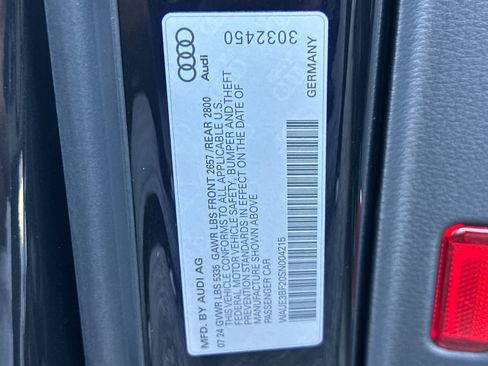 Used 2025 Audi A6 Premium Plus w/ Premium Plus Package AWD/4WD image 31