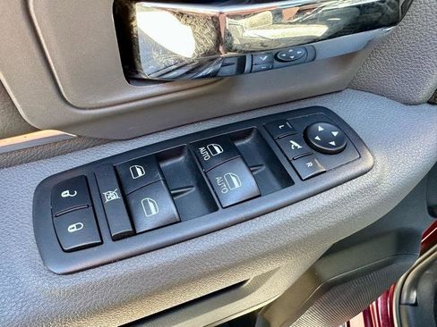 Used 2019 RAM 1500 Big Horn image 9