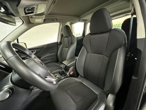 Certified 2023 Subaru Forester Premium AWD/4WD image 12